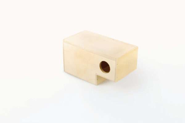Houten nestkast instap
